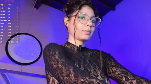 Naty Saenz online show from October 2025 09:40:01 AM