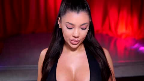 Naty online show from January 2025 10:08:02 PM