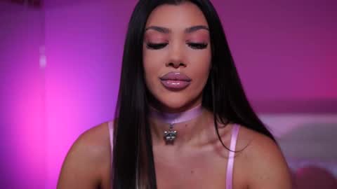 Naty online show from February 2025 07:42:01 PM