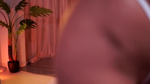 Naty online show from March 2026 07:15:02 PM