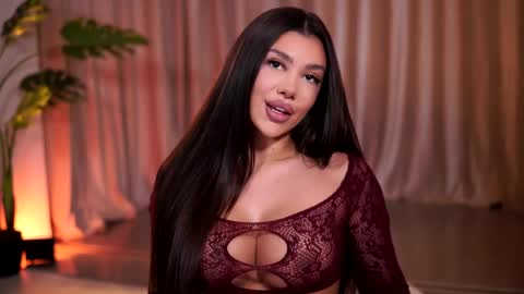 Naty online show from April 2026 07:16:01 PM
