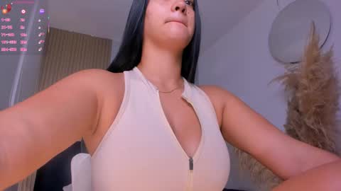 Snapshot of natyferrer chatting on September 2025 10:53:02 AM Naty Ferrer online show from September 2025 10:53:02 AM