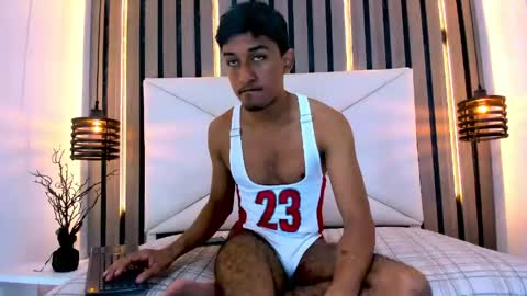 natzuki_ online show from May 2026 07:30:01 PM