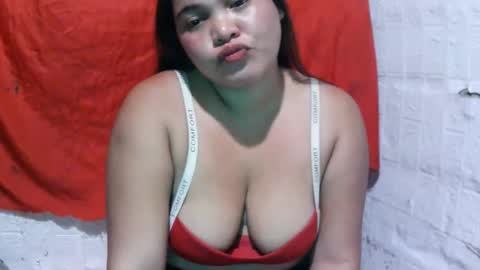Snapshot of naughty_baby25 chatting on September 2025 03:45:01 PM Hannah online show from September 2025 03:45:01 PM