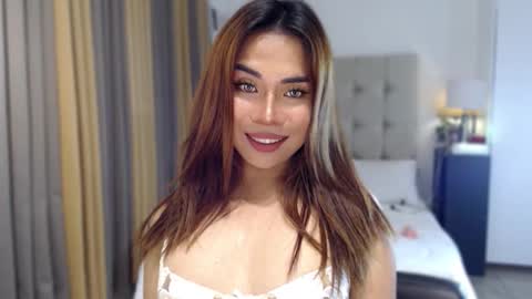 Snapshot of naughty_dreamerxxx chatting on February 2026 08:24:01 AM Queen Jess online show from February 2026 08:24:01 AM