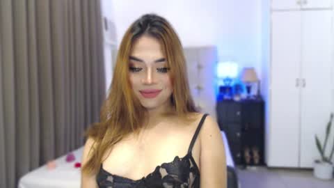 Snapshot of naughty_dreamerxxx chatting on June 2026 12:41:02 AM Queen Jess online show from June 2026 12:41:02 AM