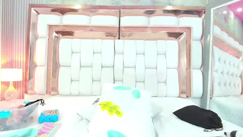 SASHA  online show from March 2025 06:00:02 AM