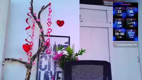 Em  please help me reach 100 thumbs up 3 online show from February 2025 06:08:02 PM