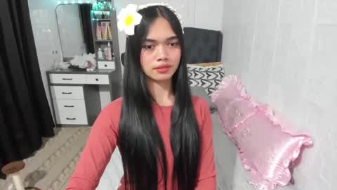 emma online show from December 2024 07:41:02 PM