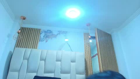 Kitten online show from April 2026 11:01:01 AM