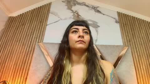 Kitten online show from May 2026 11:18:01 AM