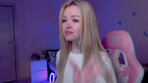 Snapshot of naughty_mablee chatting on May 2026 12:27:02 AM Mable online show from May 2026 12:27:02 AM