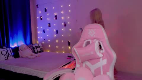 Snapshot of naughty_mablee chatting on May 2026 01:23:02 AM Mable online show from May 2026 01:23:02 AM