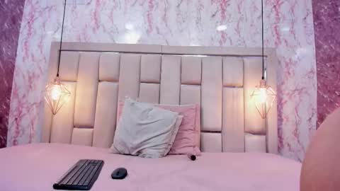 Snapshot of naughty_mely_ chatting on February 2026 08:57:02 PM Melany online show from February 2026 08:57:02 PM