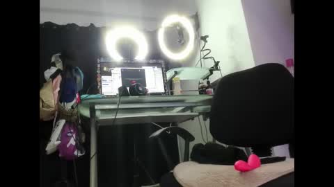 Alicia online show from April 2026 11:53:01 PM