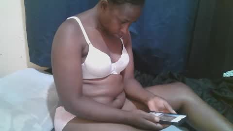 Snapshot of naughty_slender2 chatting on September 2025 12:12:02 AM jn online show from September 2025 12:12:02 AM