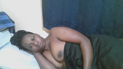 Snapshot of naughty_slender2 chatting on October 2025 02:01:02 AM jn online show from October 2025 02:01:02 AM