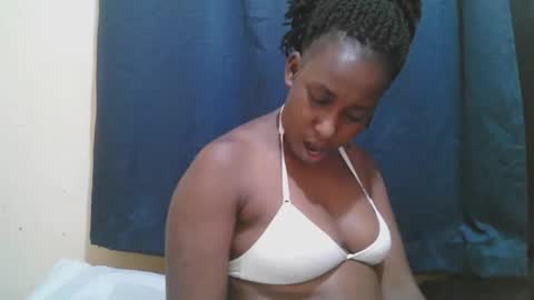 Snapshot of naughty_slender2 chatting on November 2025 07:36:02 PM jn online show from November 2025 07:36:02 PM