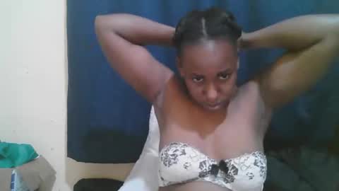 Snapshot of naughty_slender2 chatting on December 2025 05:41:01 PM jn online show from December 2025 05:41:01 PM