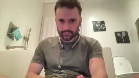 Snapshot of naughtycanadian69 chatting on January 2025 02:47:01 AM naughtycanadian69 online show from January 2025 02:47:01 AM