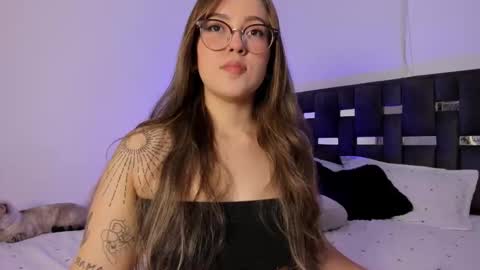 Snapshot of naughtycurvybbx chatting on December 2025 08:52:02 AM LANAindependent model online show from December 2025 08:52:02 AM