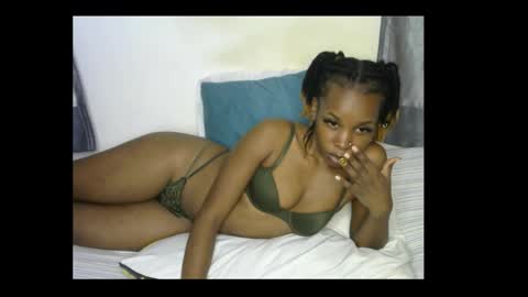 Snapshot of naughtyie chatting on October 2025 07:47:01 PM naughtyie online show from October 2025 07:47:01 PM