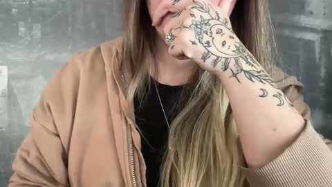 naughtylilkittten online show from February 2026 05:55:02 PM