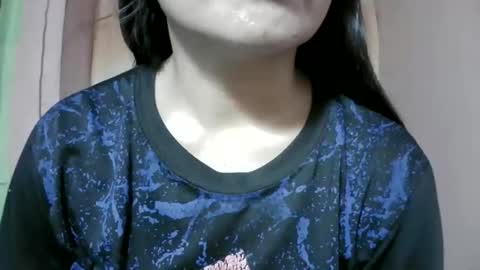 naughtymom_33 online show from November 2025 02:24:01 AM