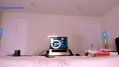 Aphroditecall me A for short online show from May 2026 10:12:02 AM