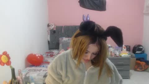 naughtyplayass online show from March 2025 04:35:02 PM