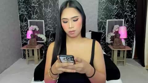 ITS ME YOGIRL PATRICIA online show from November 2025 03:05:01 AM