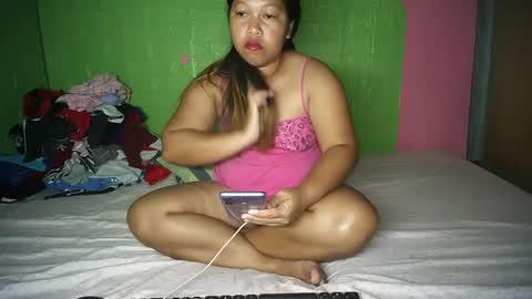 Snapshot of naughtyvina4u chatting on December 2024 10:45:01 PM VI NA online show from December 2024 10:45:01 PM