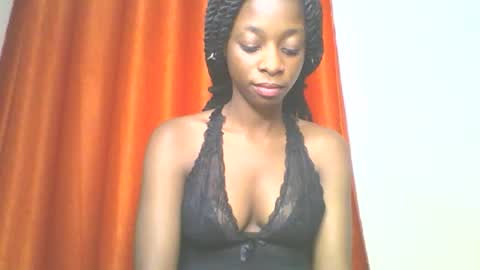 naughytwinxx online show from February 2026 07:35:01 PM