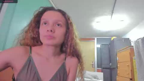 Snapshot of naugthtycurls chatting on February 2025 12:25:02 AM Arantxa online show from February 2025 12:25:02 AM