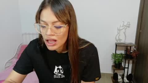 Snapshot of naugthy_muse chatting on June 2026 01:21:02 AM sabrina online show from June 2026 01:21:02 AM
