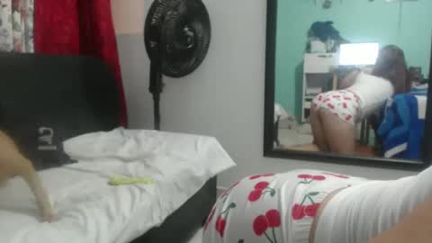 Snapshot of naugthymilf23 chatting on January 2025 01:37:02 AM keyra online show from January 2025 01:37:02 AM