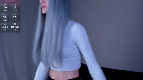 Kira online show from April 2026 06:28:01 PM