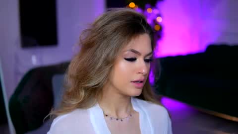 Naya online show from April 2026 07:14:01 PM