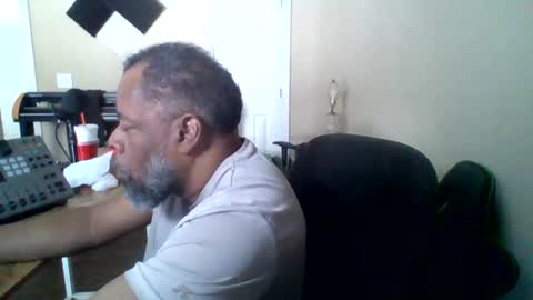 Snapshot of ncmale2021 chatting on November 2025 04:51:02 PM Terry online show from November 2025 04:51:02 PM