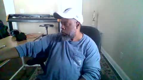 Snapshot of ncmale2021 chatting on November 2025 04:19:01 PM Terry online show from November 2025 04:19:01 PM