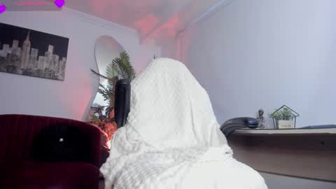 Hellen online show from February 2025 10:14:02 PM