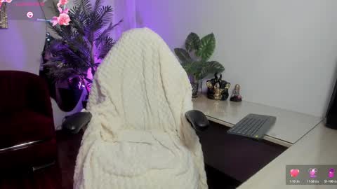 Hellen online show from March 2025 07:25:01 PM