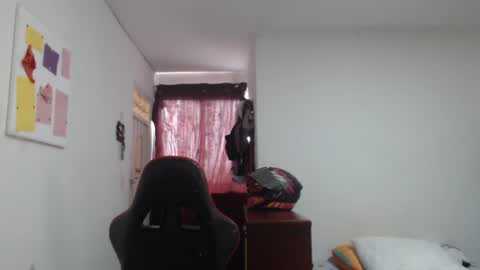 Snapshot of nebyula_star chatting on February 2025 09:09:01 PM Nebyula online show from February 2025 09:09:01 PM