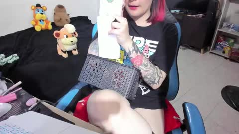 Snapshot of neeko_lol_ chatting on January 2026 09:07:02 PM Geek Nicole im Neeko UwU online show from January 2026 09:07:02 PM