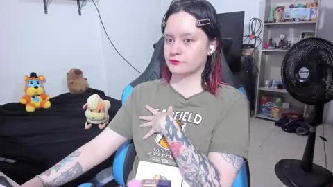 Snapshot of neeko_lol_ chatting on February 2026 02:48:01 PM Geek Nicole im Neeko UwU online show from February 2026 02:48:01 PM