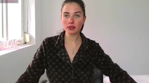 Neferutt online show from March 2026 11:06:01 AM