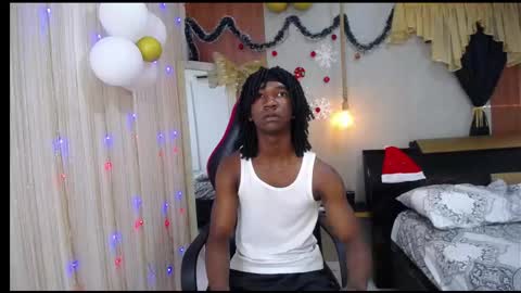 Snapshot of negga_cum chatting on December 2025 01:05:01 PM NEGGA online show from December 2025 01:05:01 PM