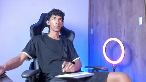 Snapshot of neitan_miller chatting on February 2026 03:05:02 AM neitan online show from February 2026 03:05:02 AM