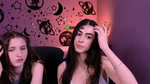 Snapshot of nekky_mouse chatting on April 2026 12:57:01 PM Meow online show from April 2026 12:57:01 PM