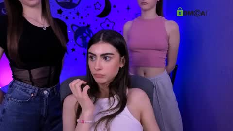 Snapshot of nekky_mouse chatting on May 2026 01:51:02 PM Meow online show from May 2026 01:51:02 PM